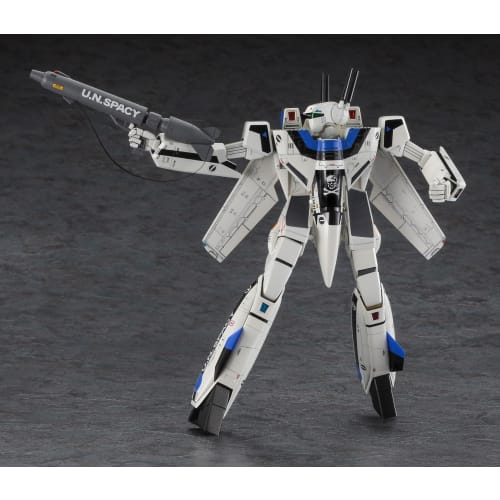 Hasegawa Super Dimension Fortress Macross Do You Remember Love VF-1S Battroid Valkyrie Max 1/72 Scale Plastic Model 65884