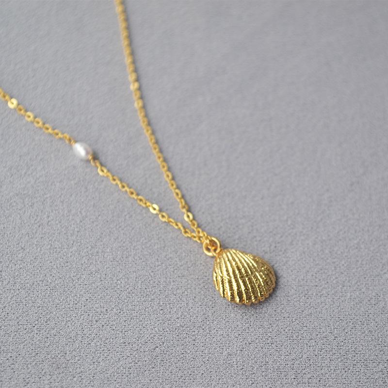Korean Gold-Plated Pearl Shell Pendant Necklace