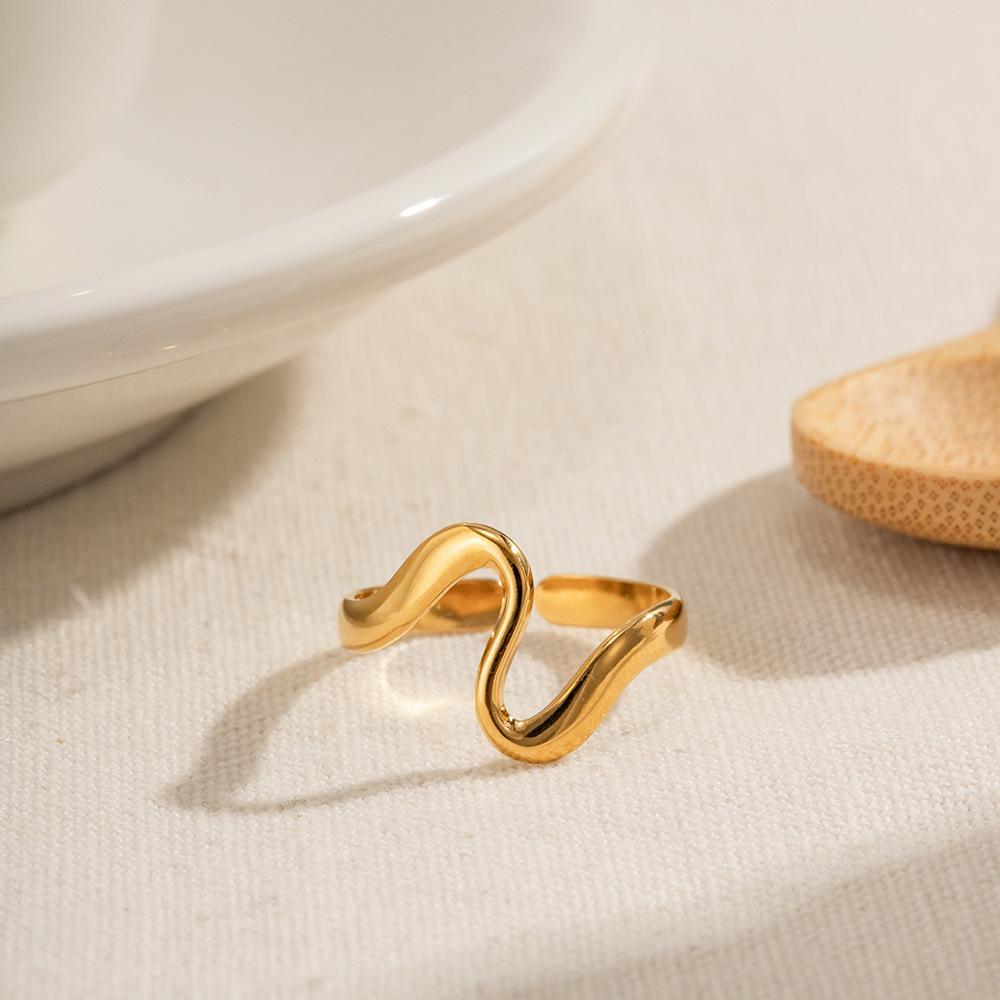European & American Snake-shaped Geometric Arc Ring - Non-fading, Irregular Design