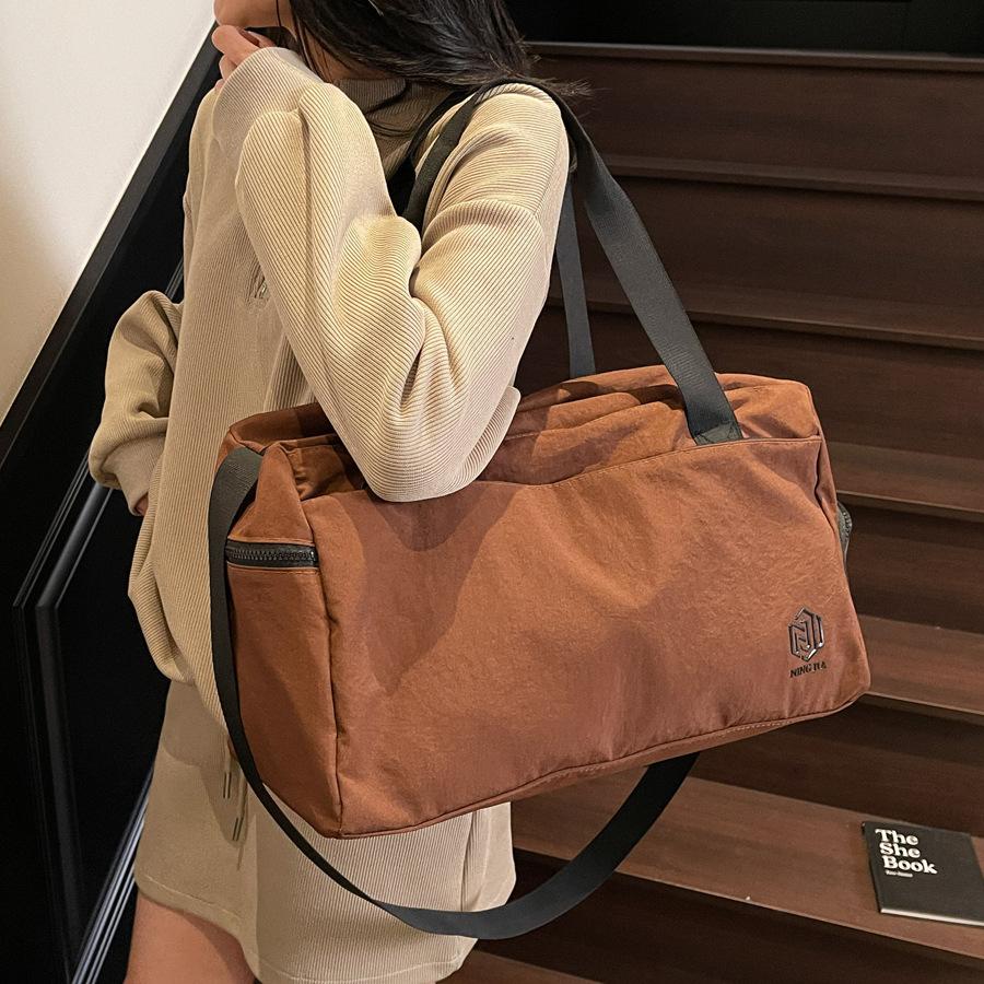 Travel bag Large capacity out portable luggage bag Women's sports handbag Dry and wet separation fitness shoulder bag