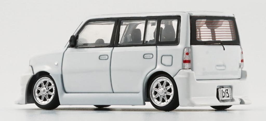 BM CREATIONS Toyota 2000 bB White LHD Finished Product 1/64