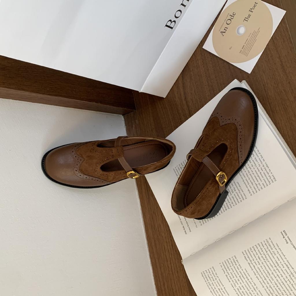 2025 winter new round head carved suede word with thick heel shallow mouth versatile commuter work women's shoes