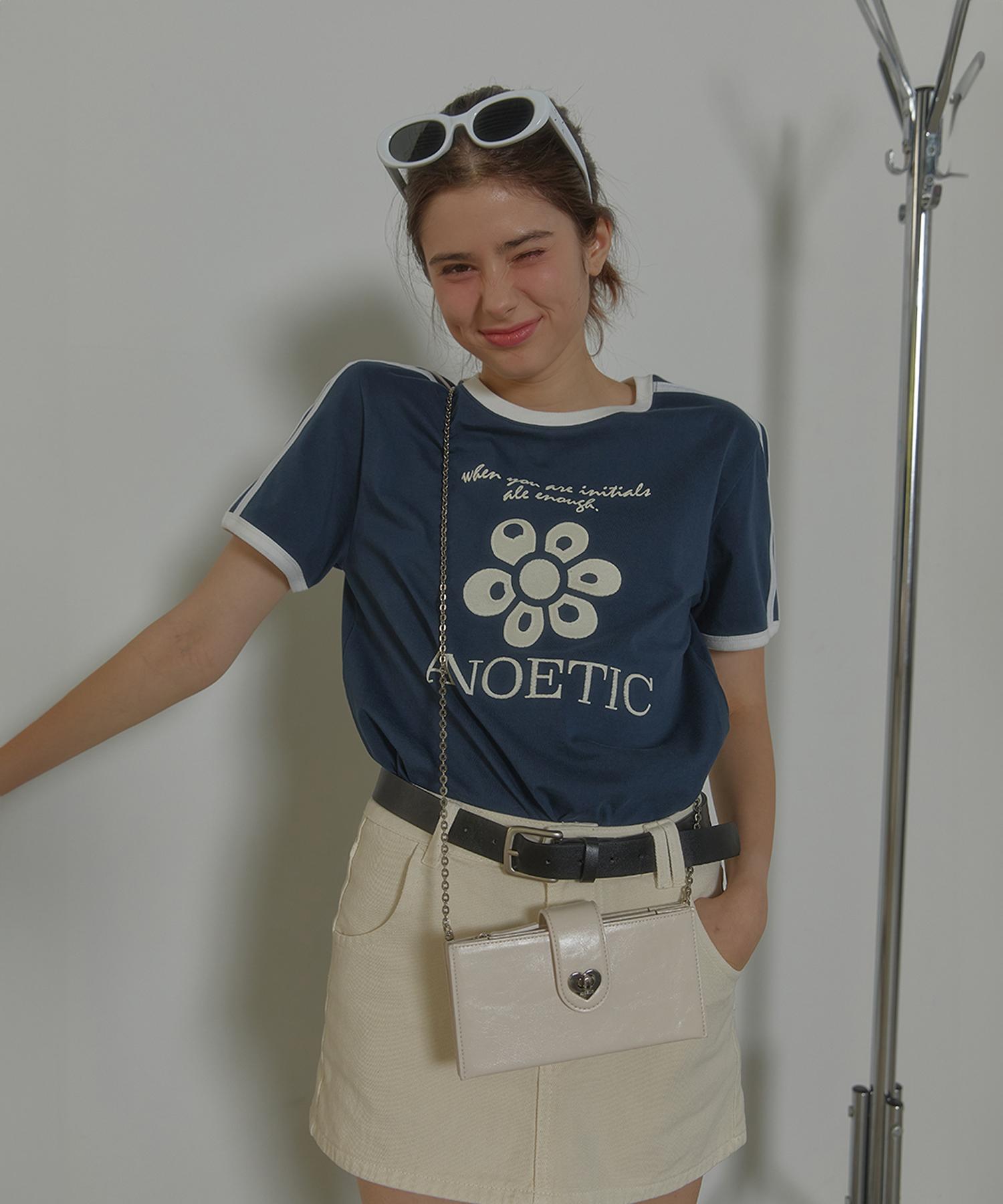 Anoetic Anc Flower Initials T-Shirt_Navy Navy/Free