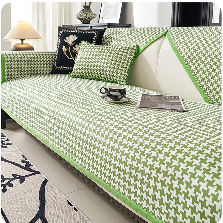 

Плед чехол на диван из ледяного шелка нескользящая подушка для дивана в гостиную летние модели ледяной ротанг прохладный коврик подушка скандинавский стиль прохладная подушка 70x70cm 1pcs зелёный