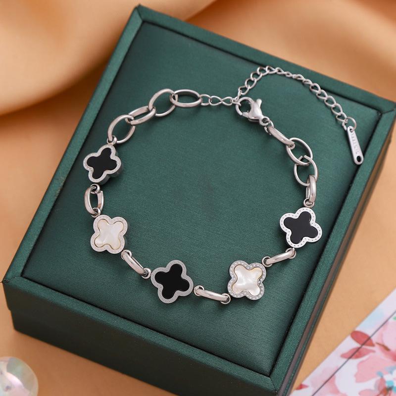 Elegantes Damenarmband aus Titanstahl - Stilvolles High-End-Design, Leichter Luxus, Vielseitiges Modeaccessoire