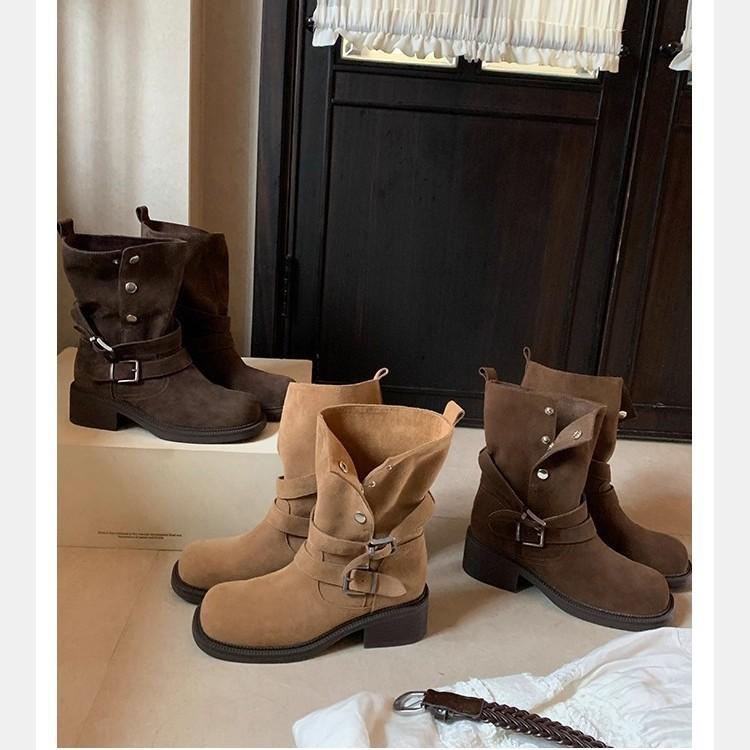 Grape Mother of the Same Style, Height Increase of 5.5cm~ Maillard Thick Heel Thick Bottom Buckle Strap Cow Velvet High Heel Short Boots Women