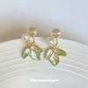 Freshwater pearl small fresh petal ear clips without ear piercings, sweet and fashionable versatile earrings, niche design earrings women