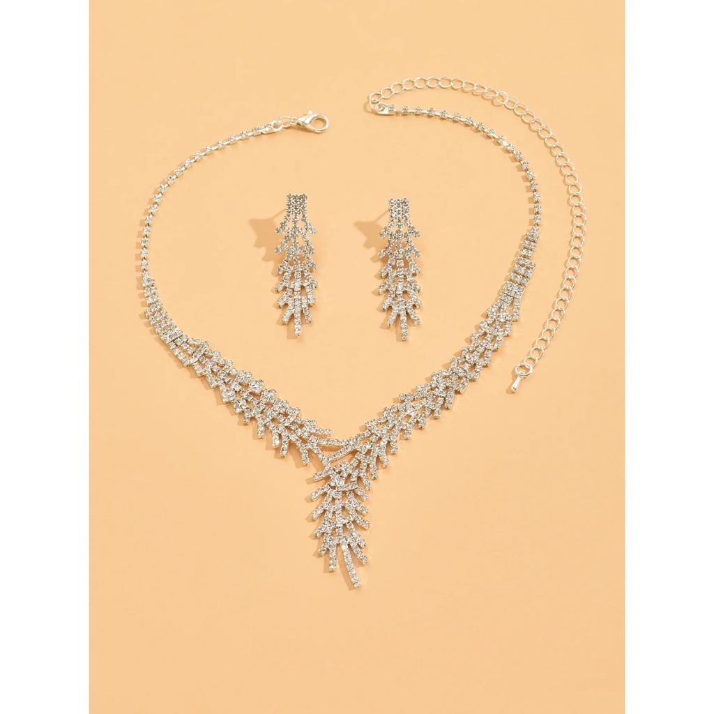 3 Fashionable and Elegant Women's Dazzling Flower Rhinestones V-shaped Necklaces, Earrings, Gorgeous Jewelry, Date Gifts