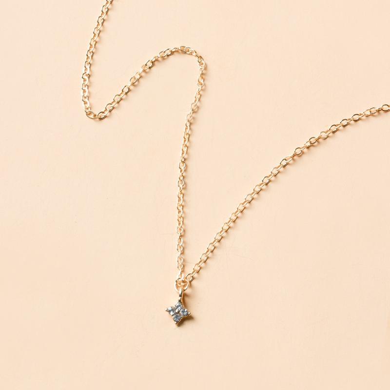 Diamond Clavicle Chain Jewelry Simple Versatile Alloy Flower Necklace Women's Pendant Sweater Chain