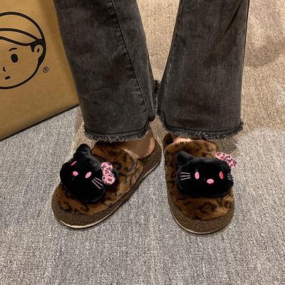 Warme weiche Sohle Zuhause flauschige Hausschuhe Damen 2025 neu Herbst und Winter Damenbekleidung Leopardenmuster Hello Kitty Hausschuhe