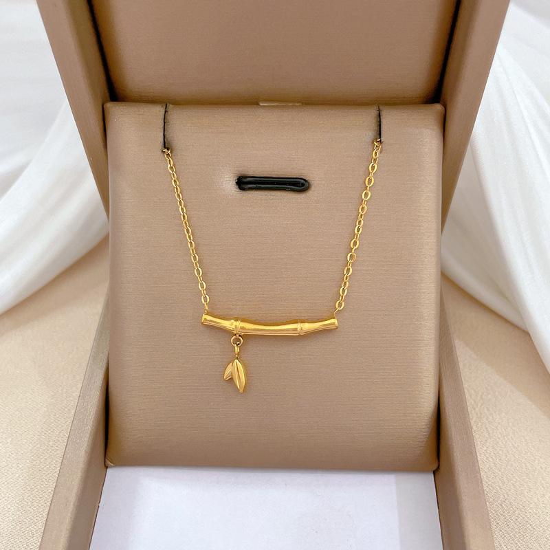 Geometric Animal Temperament Personality Minimalist Wind Furnace Real Gold Necklace Female Collarbone Chain