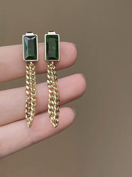 

Silver needle retro niche design asymmetrical zircon earrings light luxury high sense fashion earrings temperament earrings