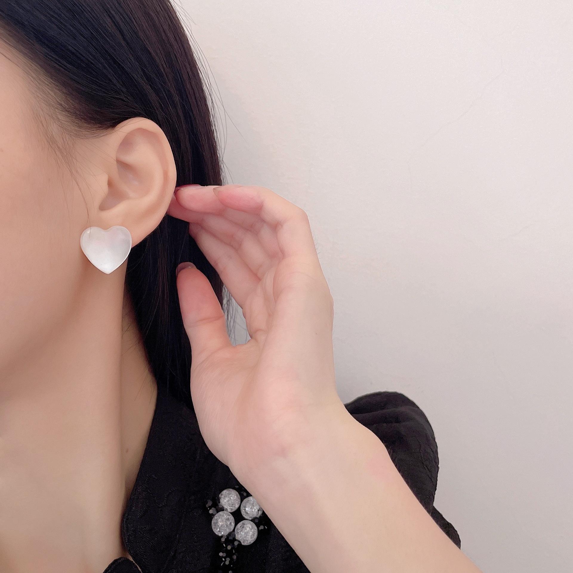 Cat s Eye Love Earnail Female Spring/summer Peach Heart Cute And Sweet Niche Earrings Trendy Ear Clip S925 Silver Needle Earnail