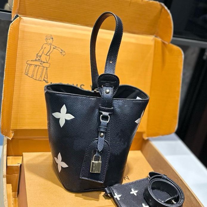 Универсальная сумка-ведро 2025 года, европейская и американская, белая, трехцветная - Классическая одноплечевая сумка через плечо большой вместимости для женщин