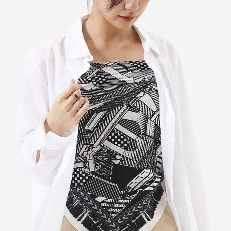 ONSZ Iluzorní gobelínový hedvábný šátek