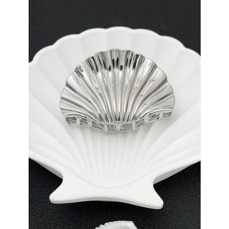 

2024 Summer New Ocean Series Ins Style Minimalist & Stylish Spiral Sea Snail Design Hair Claw Gift Silver