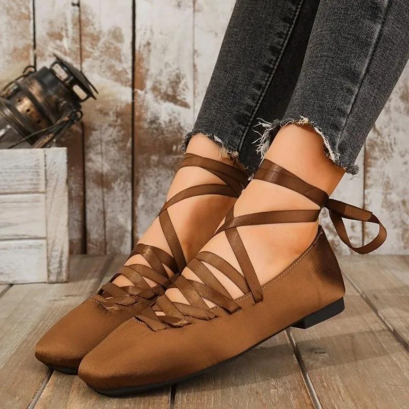 Women's Autumn New Flat Shoes Square Head Shallow Mouth Front Lacing Soft Sole Anti-slip Wear-resistant Low Top Shoes