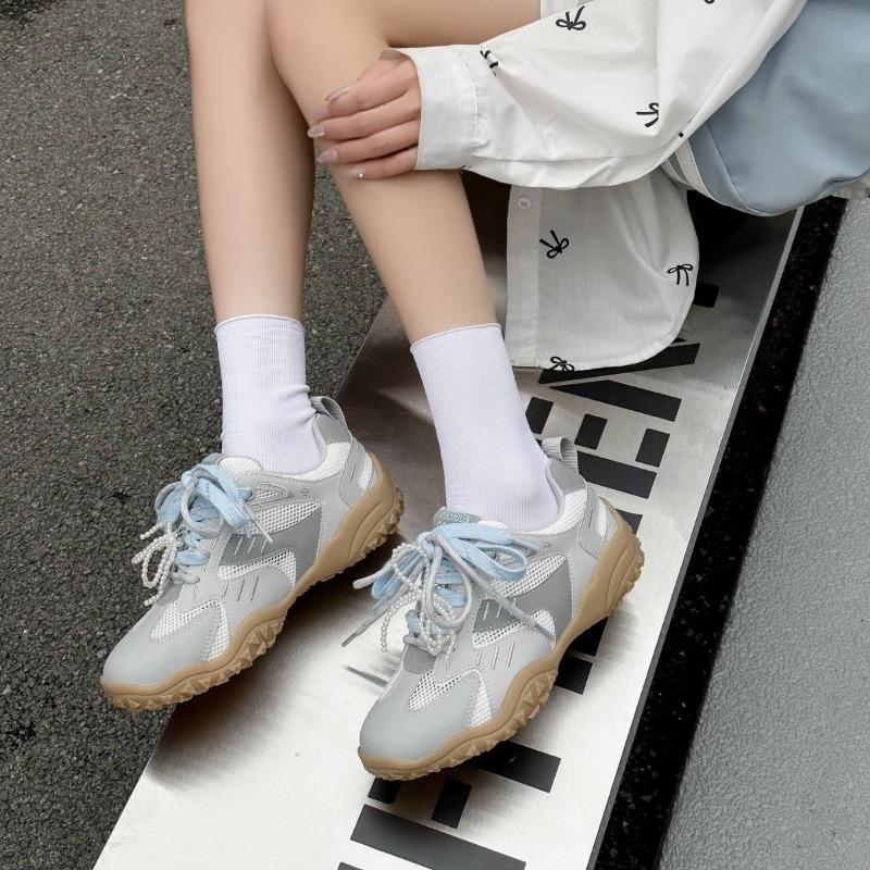 Summer pair of shoelaces women's leather new comfortable and lightweight casual shoes breathable platform sports board shoes