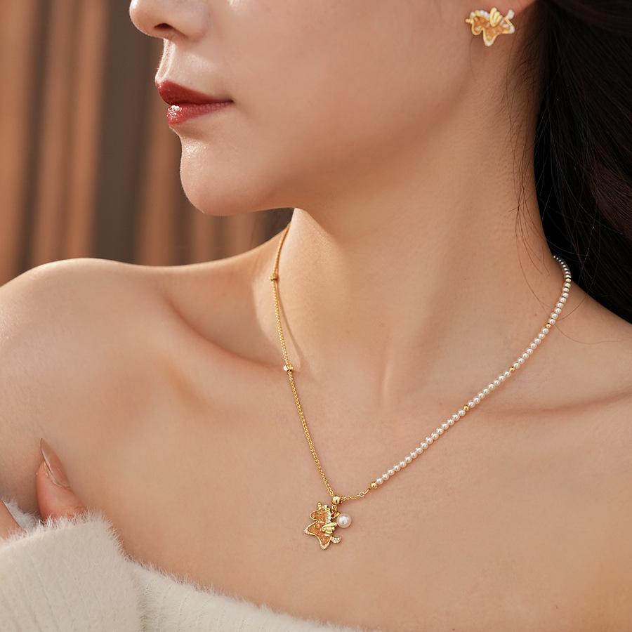 Women s Exquisite and Versatile Light Luxury High-end Necklace necklace бежевый/золотой