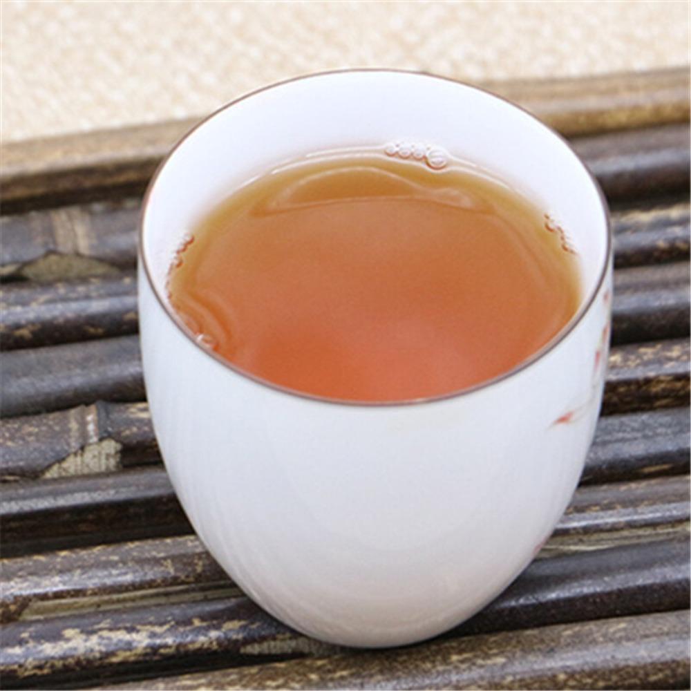 Shoumei Weißer Tee-Kuchen 350g Fuding Gereifter Tee Jahrgang 2013 Natürliches Kräuteraroma