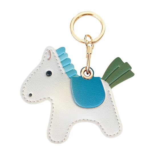 

Keychain Pendant Cartoon Horse Shape Key Holder Imitation Leather Access Control Card Holder Bag Charm Decorative Keychain Accessory белый