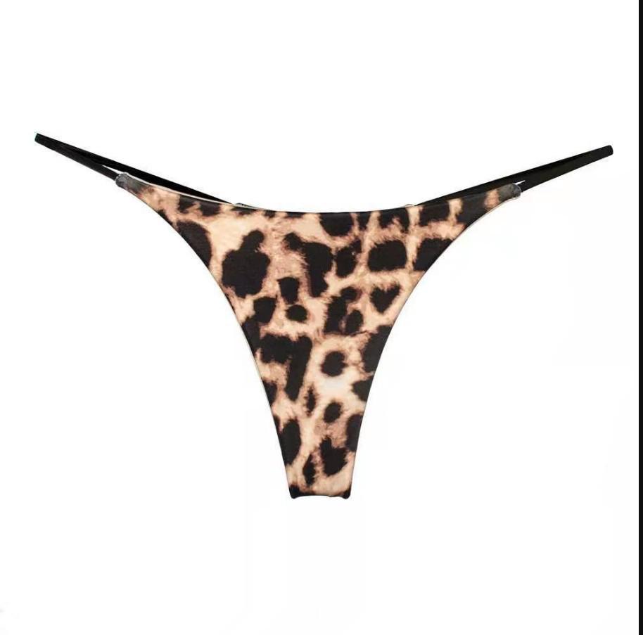 

Европейские и американские кружевные трусики-бикини с низкой талией M