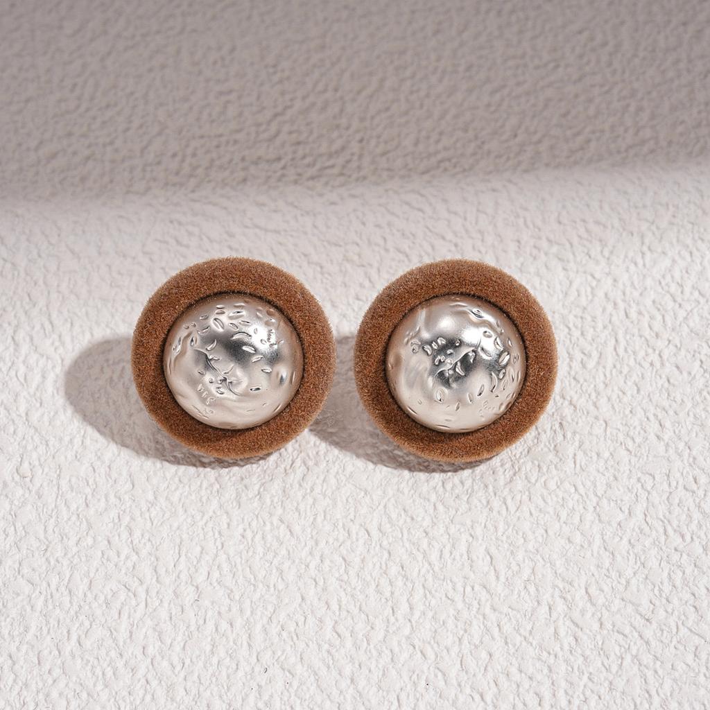 European and American coffee color geometric resin earrings, personalized versatile niche temperament earrings, light luxury high-end earrings, women