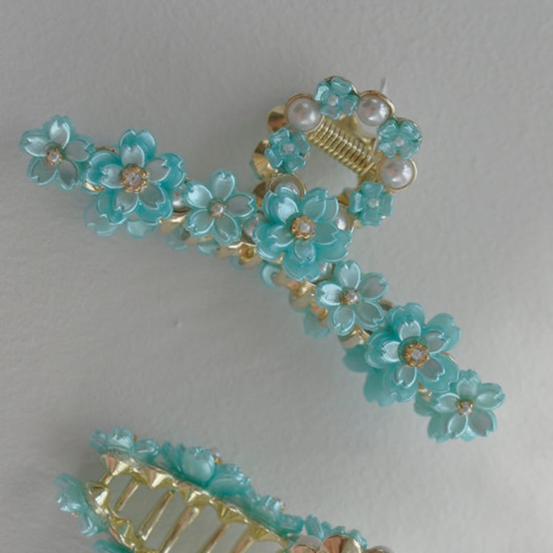 

ZOENA as qeeni hair mint