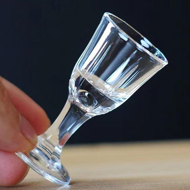 12 Stück/6 Stück Schnapsglas Weindispenser 10 ml Kleine Kapazität Transparente Tassen Exquisites Baijiu-Glas Großhandel Kelch Spirituosengläser