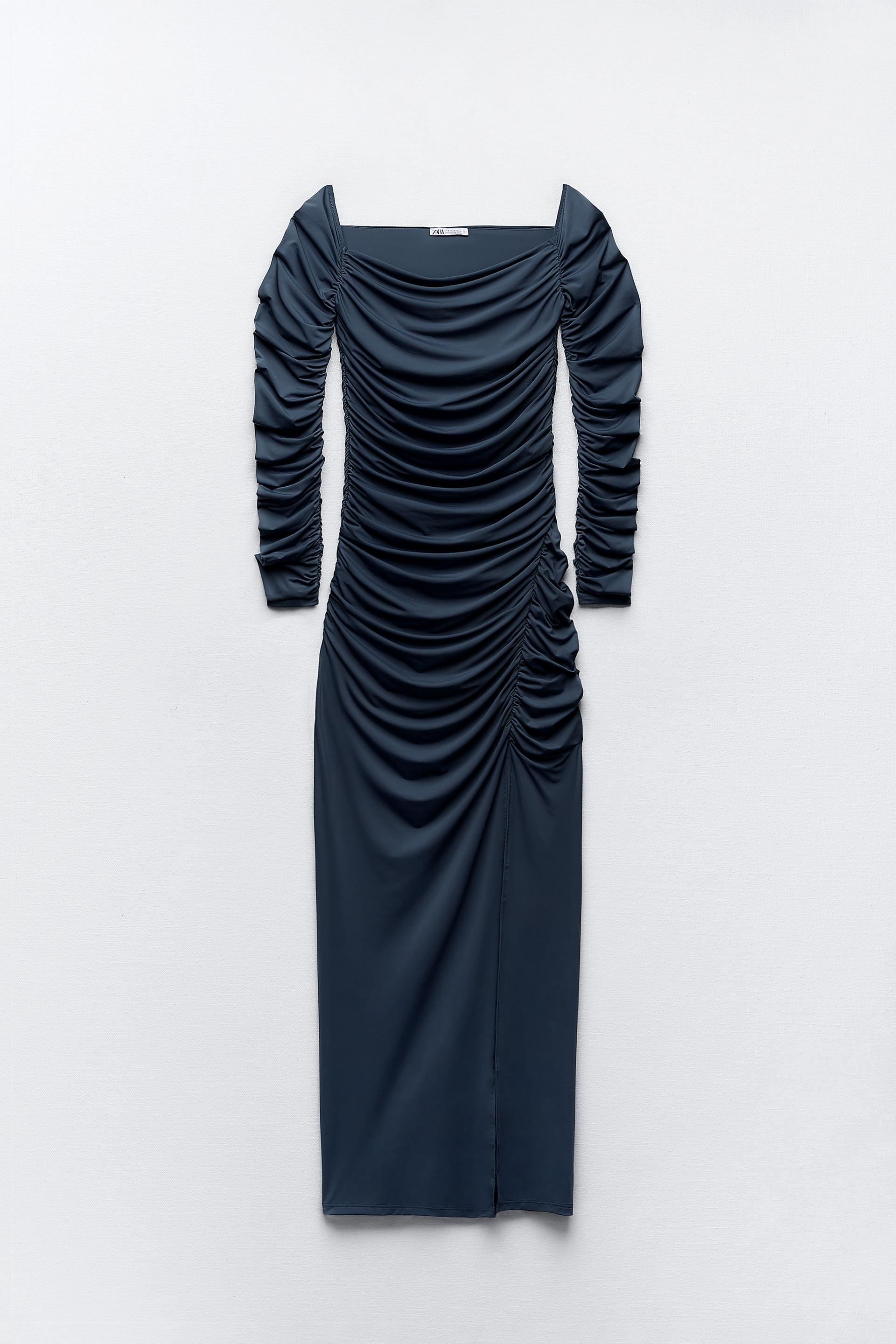 

FITTED GATHERED DRESS
