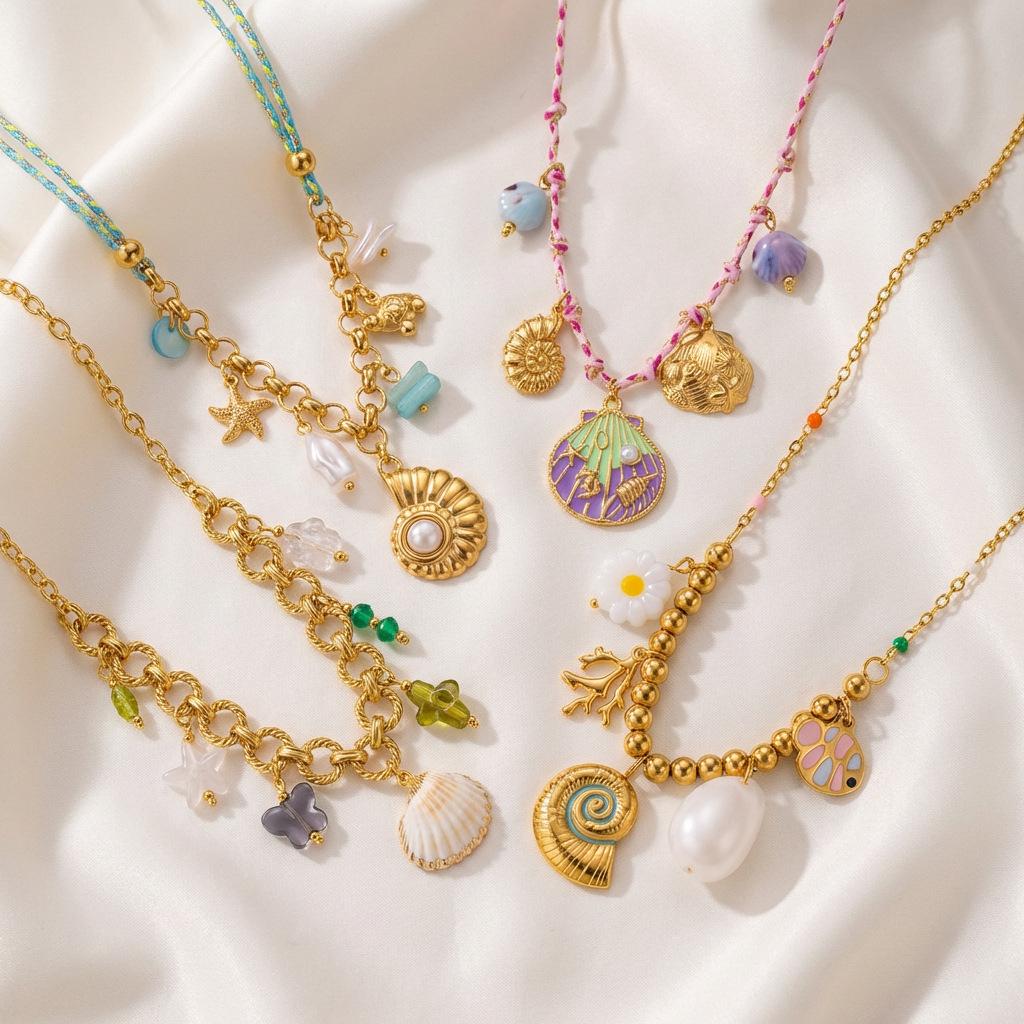 European & American Ocean Beach Style 18K Gold Seashell Pendant Necklaces for Women, Stainless Steel, Light Luxury.