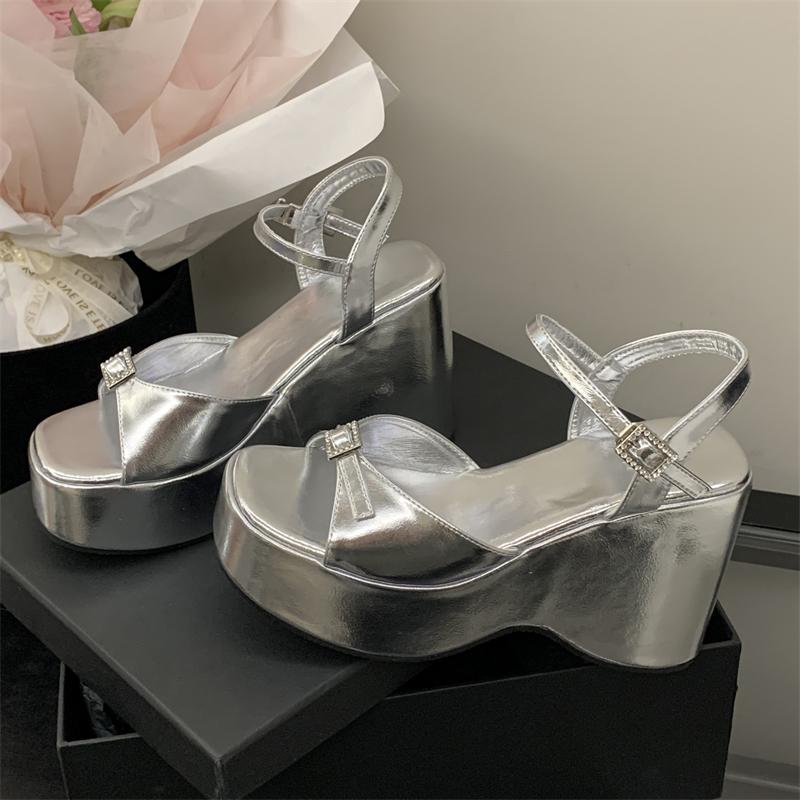 Eilyken Design Schnallenriemen Eckige Zehenpartie Damen Sandalen Punk Stil Plateau Keilabsätze Hohe Absätze Party Sommerschuhe