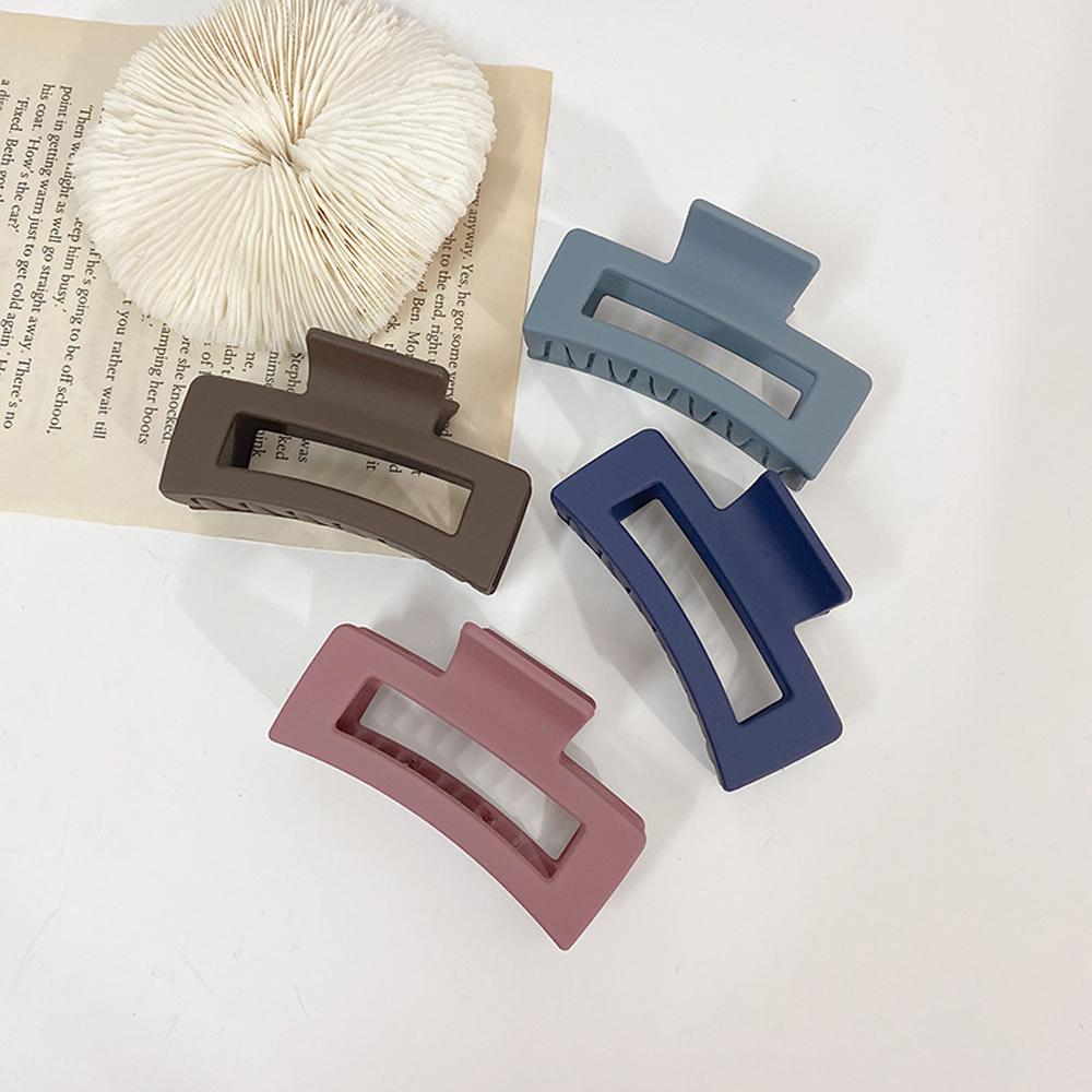 

Simple Bathing Women Frosted Elegant Fashion Hair Claws Crab Clips Hair Clips Hair Accessories 8.7cm