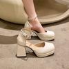 2026 Tacchi grossi, tacchi alti, sandali, scarpe da donna, cinturini per le dita dei piedi, scarpe singole traforate, pelle lucida, traspiranti, sensazione di alta gamma