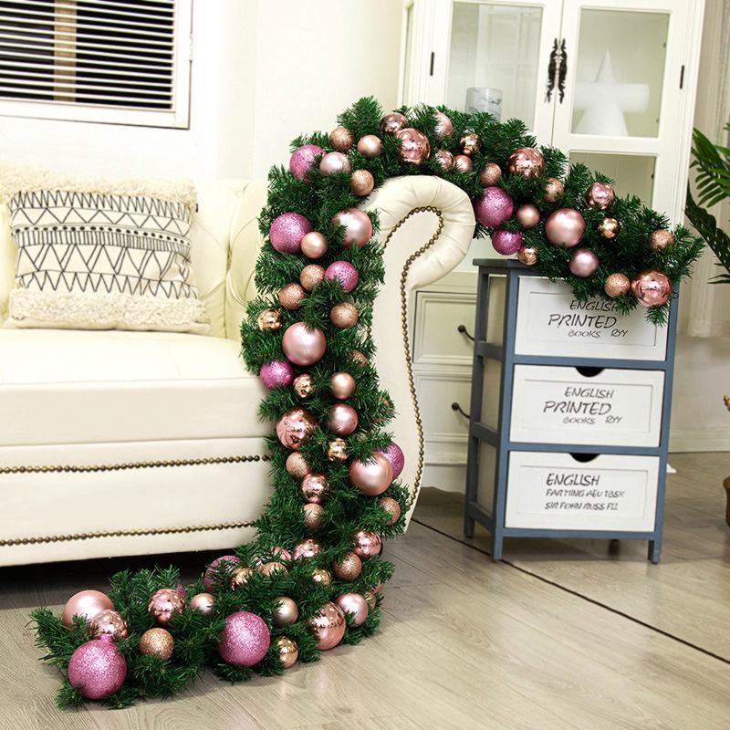 Christmas Rattan Rice Luxury Encrypted Window Display Set with Ball Ornaments and Wreath Decorations
