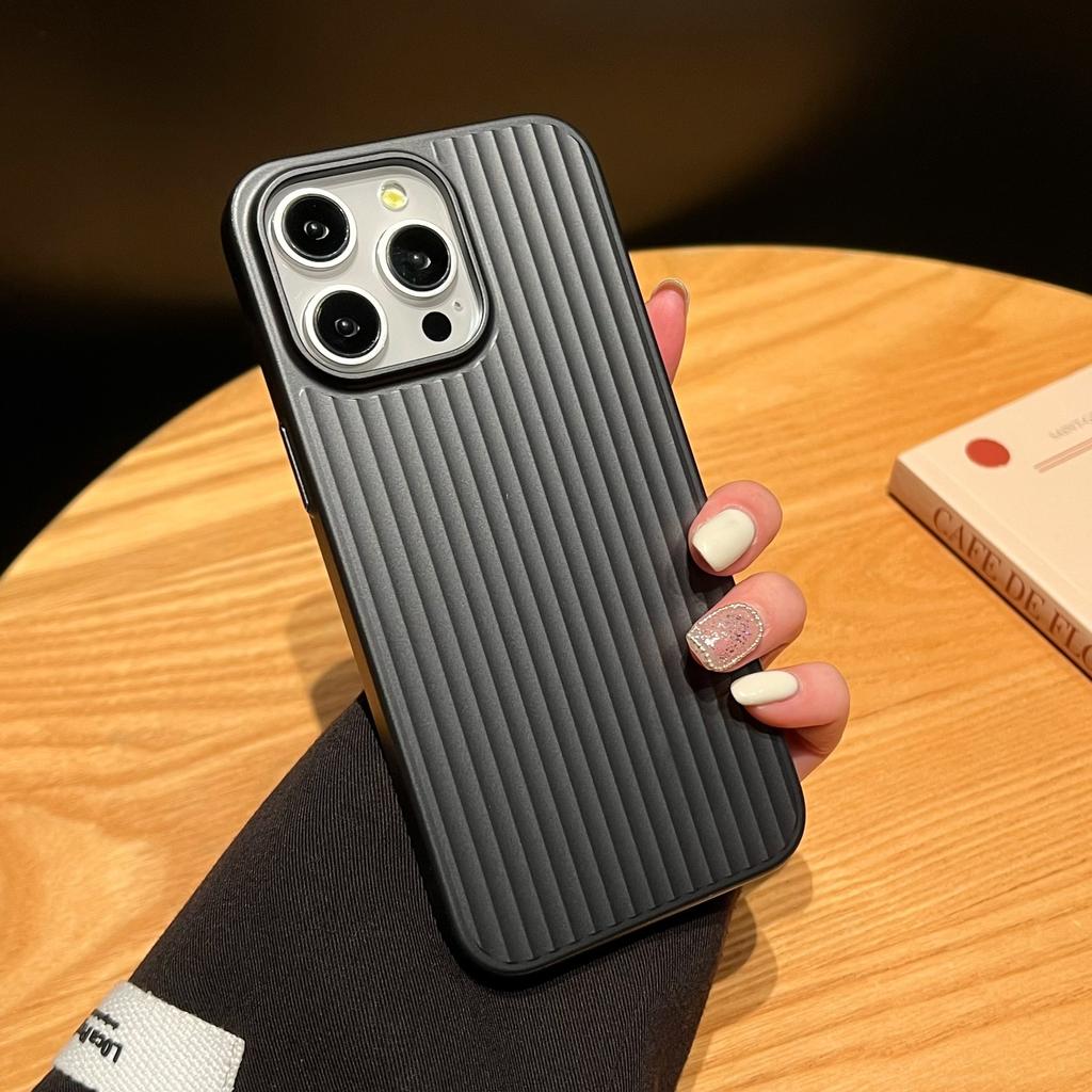 For Apple 16 Corrugated PC Does Not Turn Yellow for IPhone 15 Promax Mobile Phone Case 14 Simple Metal Buttons