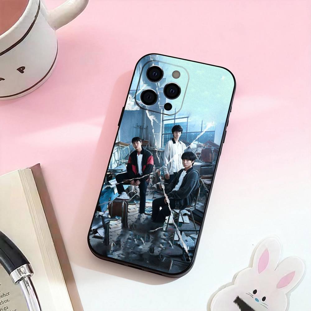 W-Weak H-hero Class Wallpaper   Phone Case For iPhone 17,16,15,14,13,12,11 Plus,Pro Max,Soft Silicone Black Cover