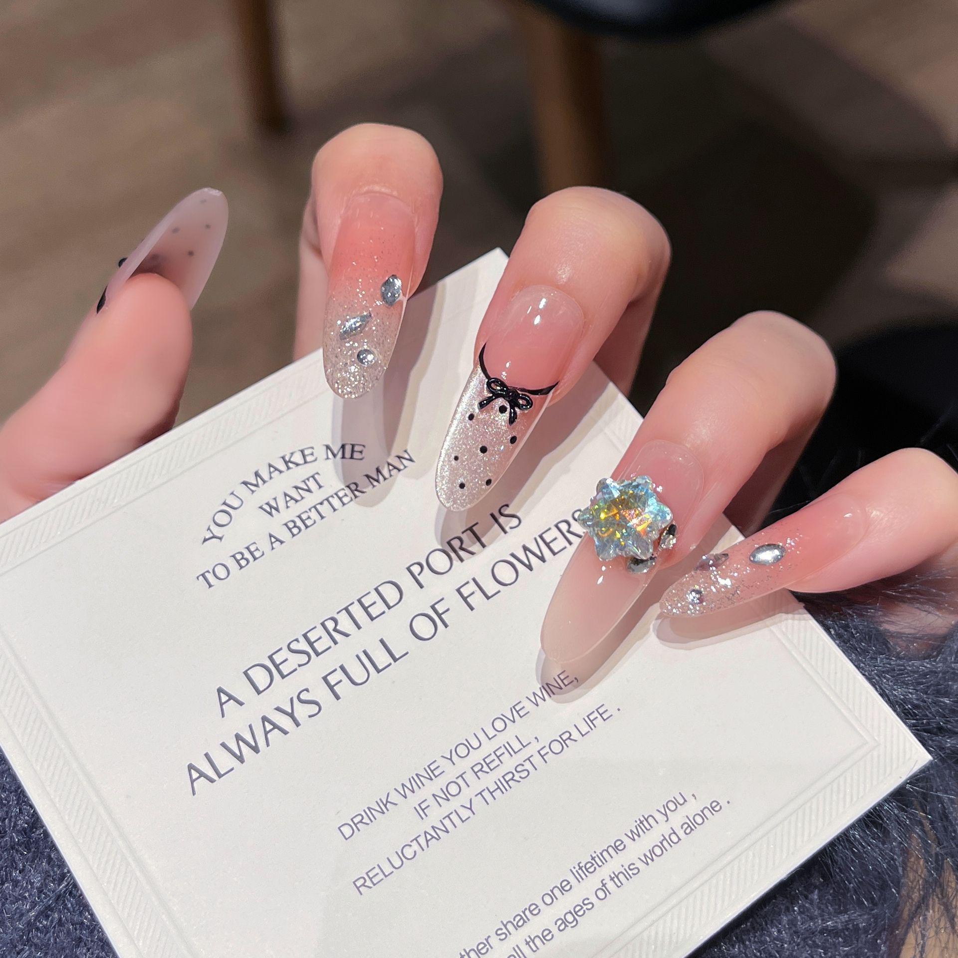 Elegant Handmade Butterfly & Polka Dot Press-On Nails - Gentle and Chic High-End Manicure