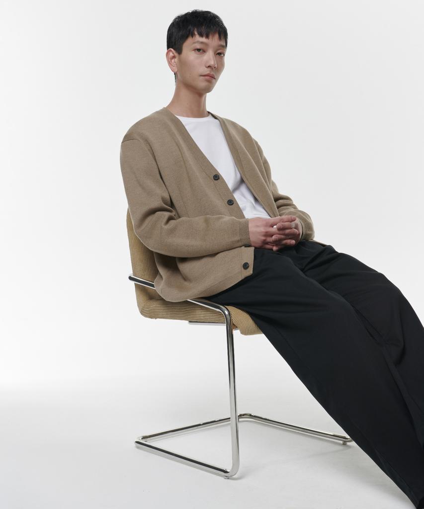 Musinsa Standard Two-Tuck Wide Chino Pants [Black]