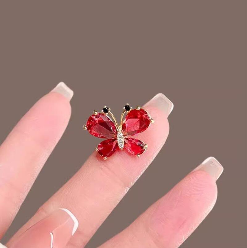 Fashion Exquisite Butterfly Enamel Brooches for Women Girls Cute Butterfly Small Pins Temperament Corsage Clothing Accessories
