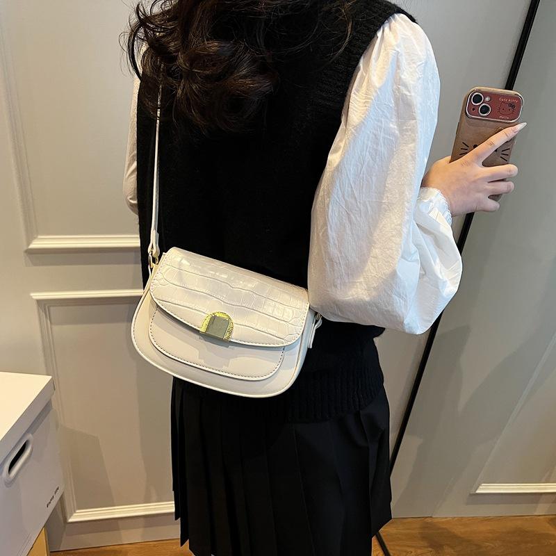 

Модная нишевая женская сумка через плечо с крокодиловым узором, новая коллекция 2025, ретро-сумка-седло, универсальная сумка-мессенджер 20*6*14