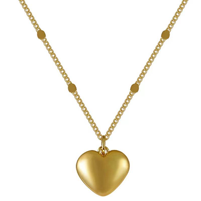 Elegant Peach Heart Necklace for Women - 2024 New Arrival, Light Luxury Clavicle Chain with Niche Design.
