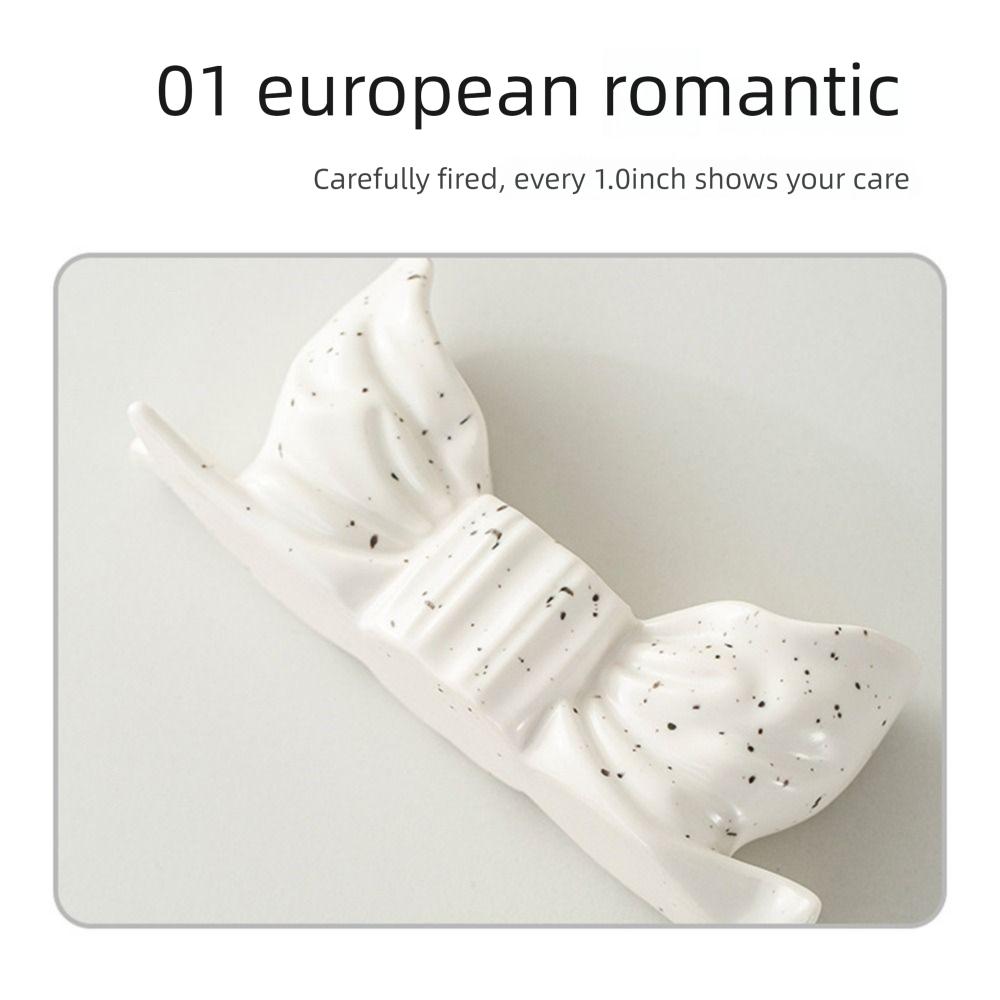 Romantic Ceramic Bow Candle Holder Elegant Bowknot Shape Candlestick Durable Candle Stands  Party