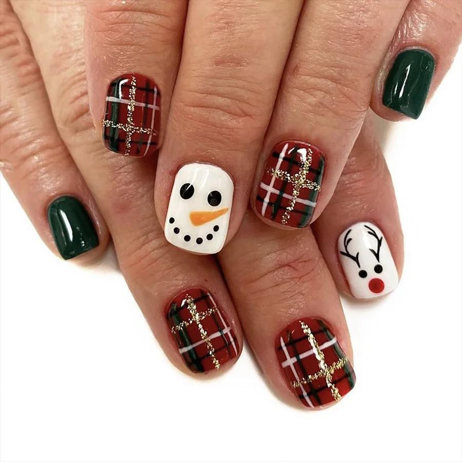 BEPAN 24Pcs Green Santa Press On Nails Short Glossy Square Full Cover Fake Nail Tips Christmas Tree with Glitter False Nail Festival