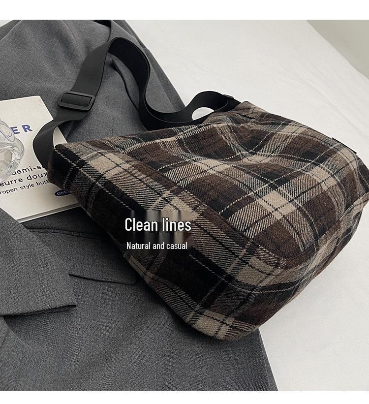 Retro Plaid Plush Shoulder Tote - Classic Large Capacity for College Students