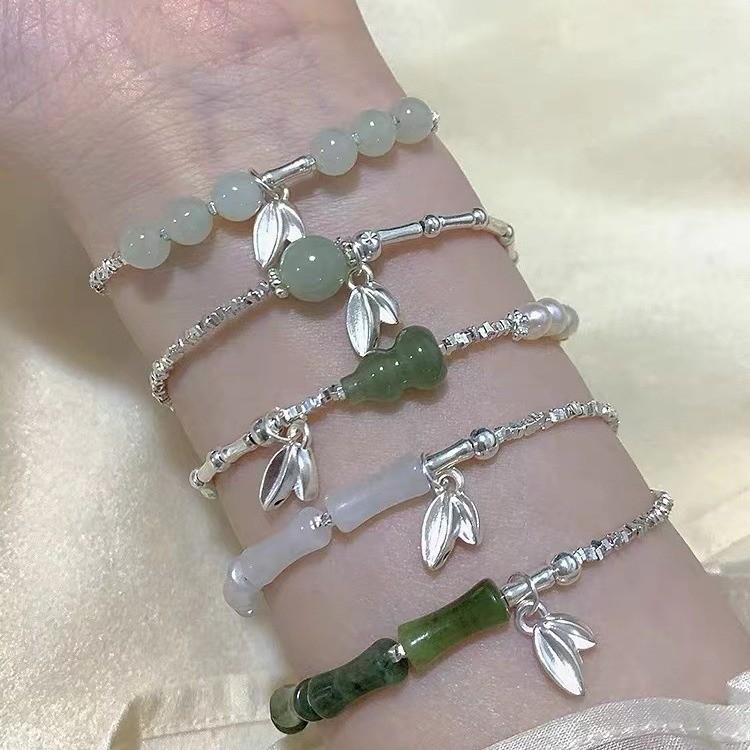 Stylish Glass Gourd Pendant Bracelet For Women Offering Unique Geometric Shapes And Luxurious Glass Craftsmanship