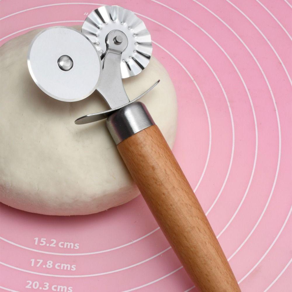 Double Wheel Biscuit Embossing Rolling Wheel 2 In 1 Rust-proof Ravioli Mold Homemade Wooden Handle Pasta Cutter Pastry