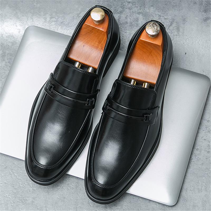 Designer New British Gentleman Brown Black Business Casual Shoes For Men Formal Wedding Dress Homecoming Footwear Zapatos Hombre