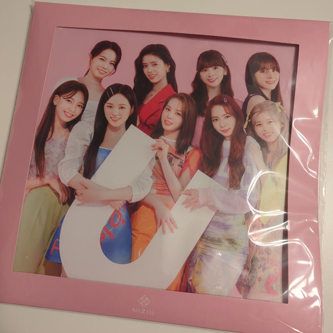 

[USED] NiziU first album WithU version