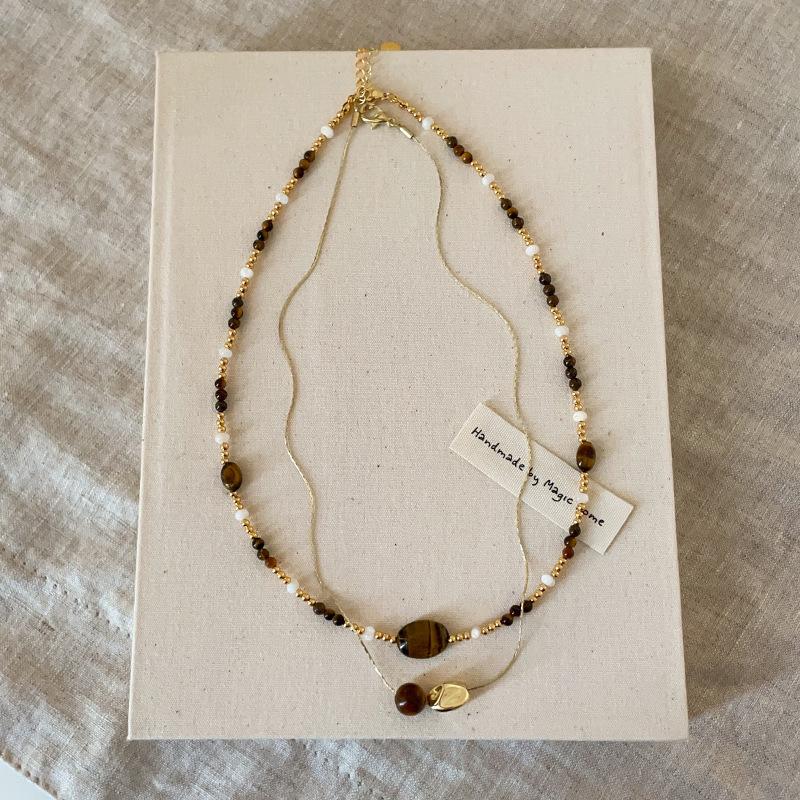 Élégant Collier Ras du Cou à Perles Œil de Tigre - Rétro, Polyvalent, Design Unique pour Femmes